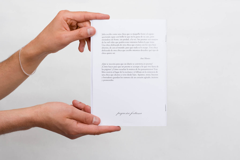 book una chica disfrazada de chica JULIA BOZZALLA